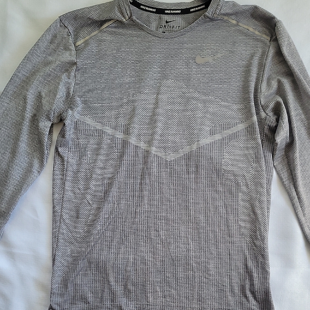 Nike Men's Gray Long Sleeve Shirt - Picture 2 of 6